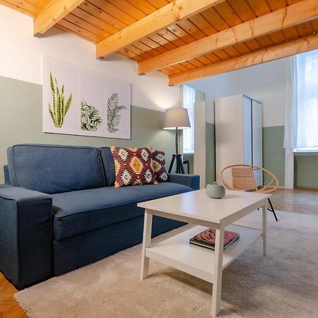 Cosy Apartment In Central District. Boedapest Buitenkant foto