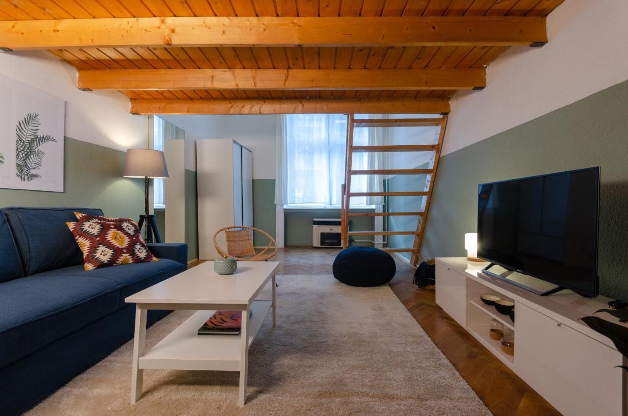 Cosy Apartment In Central District. Boedapest Buitenkant foto