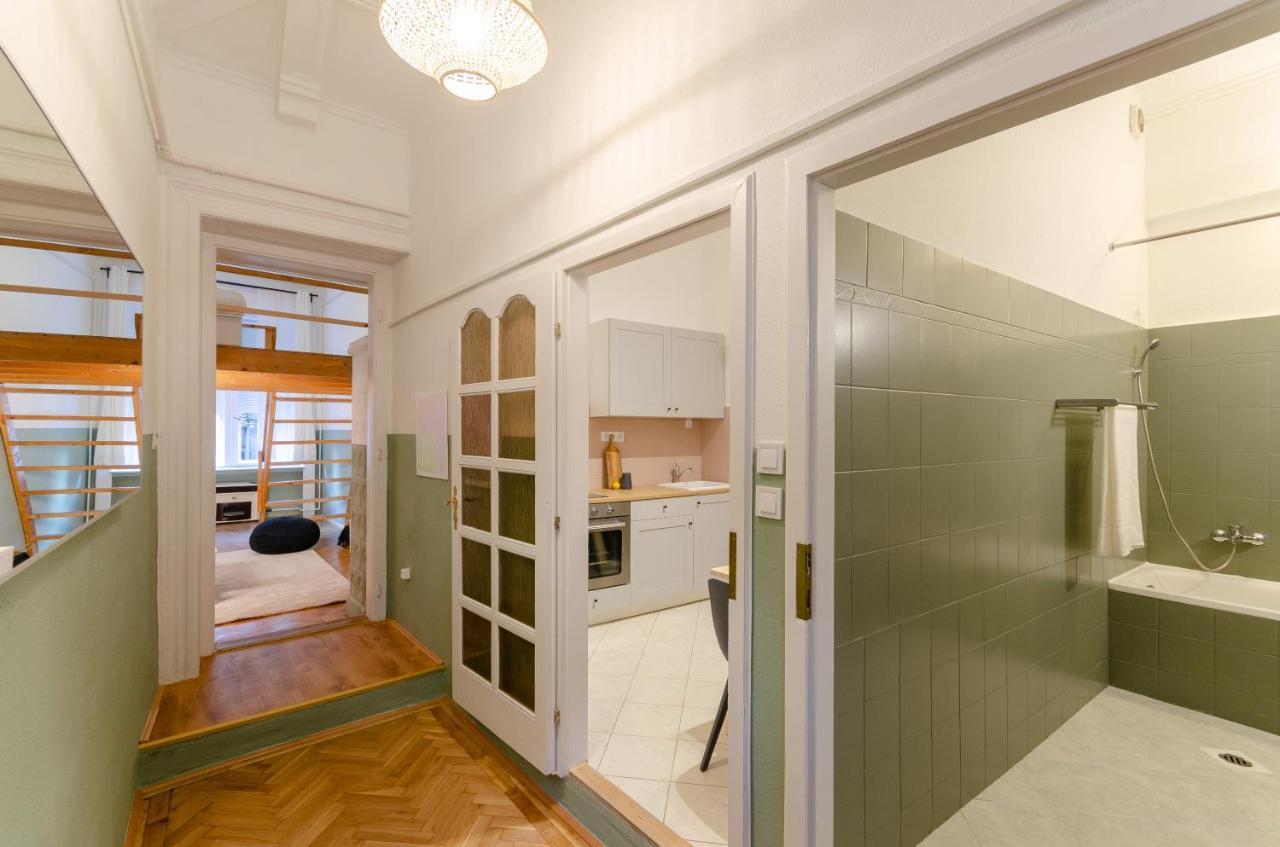 Cosy Apartment In Central District. Boedapest Buitenkant foto
